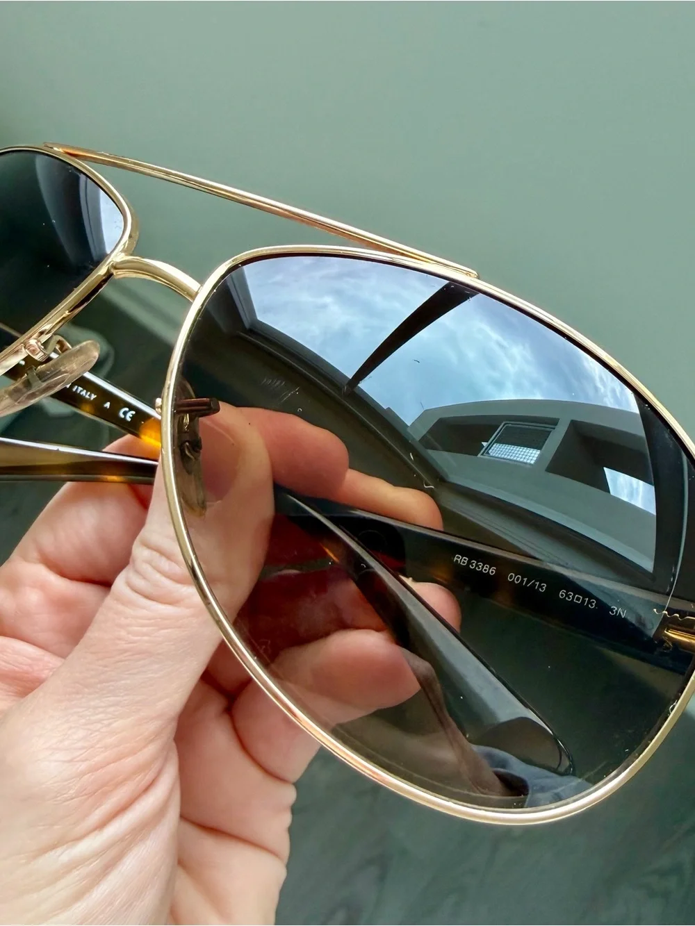 Ray-Ban Gold Aviator Sunglasses Brown Gradient Lenses